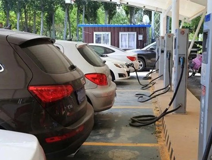 Comprendre le pouvoir de la recharge lente pour les véhicules électriques : l'efficacité rencontre la sécurité