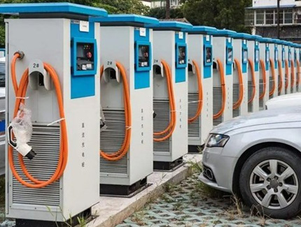 Comment réduire les coûts de recharge des voitures électriques : analyse des coûts des bornes de recharge